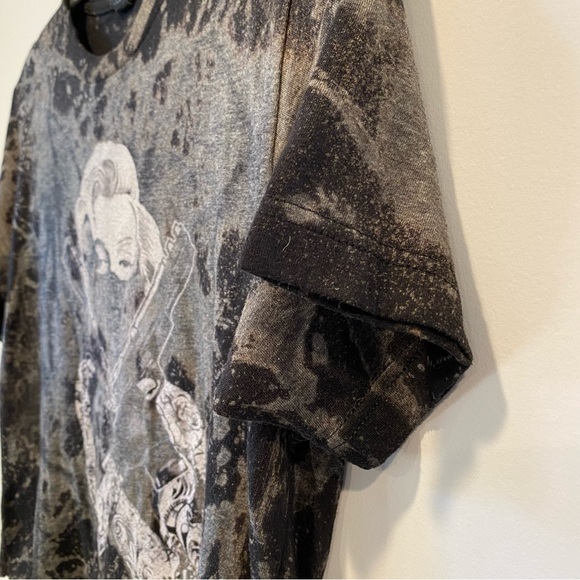 Gangster Marilyn Monroe Tattoos Guns Acid Wash Top - Size Medium - Picture 3 of 11